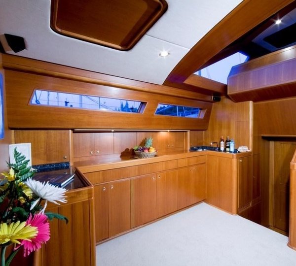 KAWIL Yacht Charter Details, Sparkman & Stephens CHARTERWORLD Luxury
